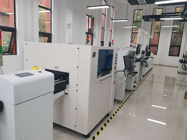 高碑店市委書記侯曉平，市長邱強一行，蒞臨光潤通科研生產基地(圖6)